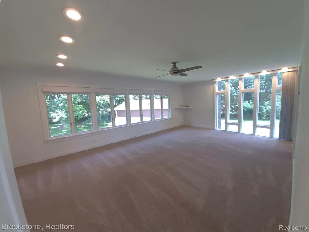 4140 S Henderson Road Davison Township MI 48423