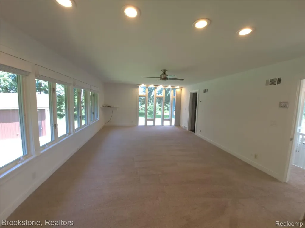 4140 S Henderson Road Davison Township MI 48423