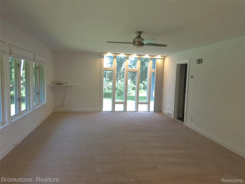 4140 S Henderson Road Davison Township MI 48423