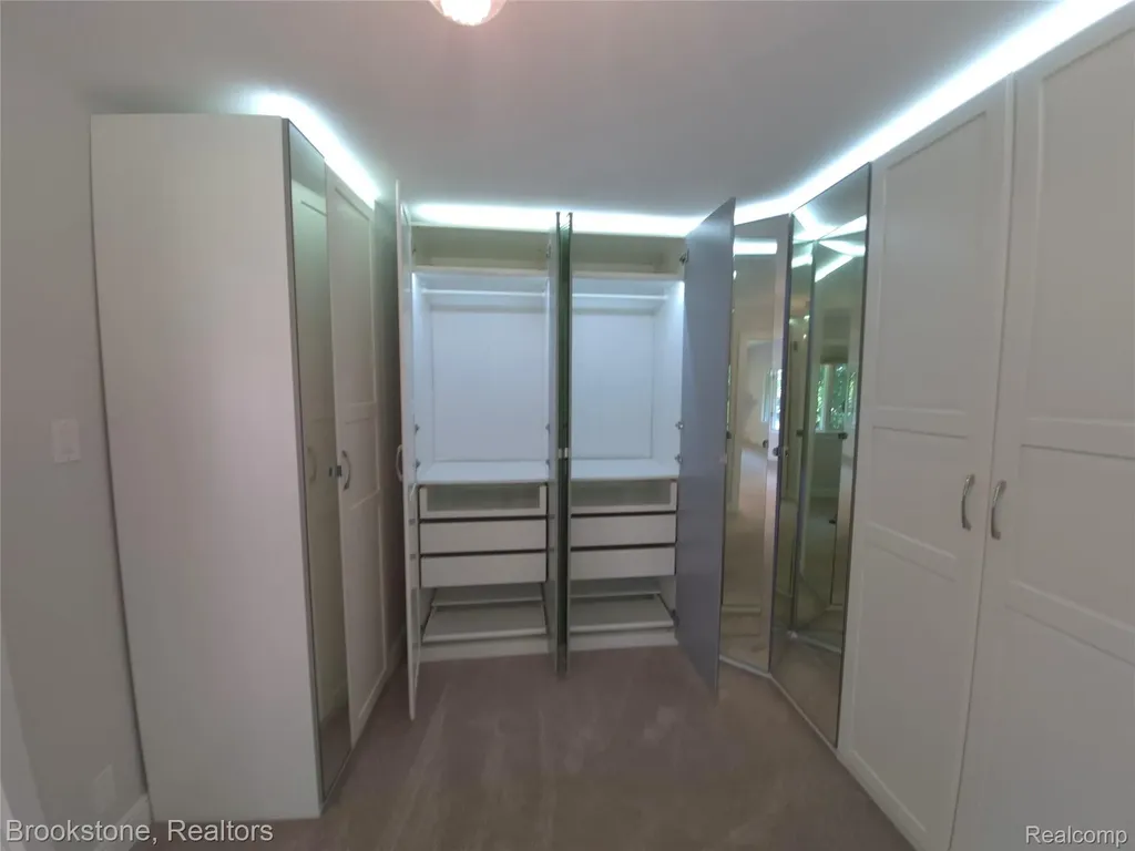 4140 S Henderson Road Davison Township MI 48423