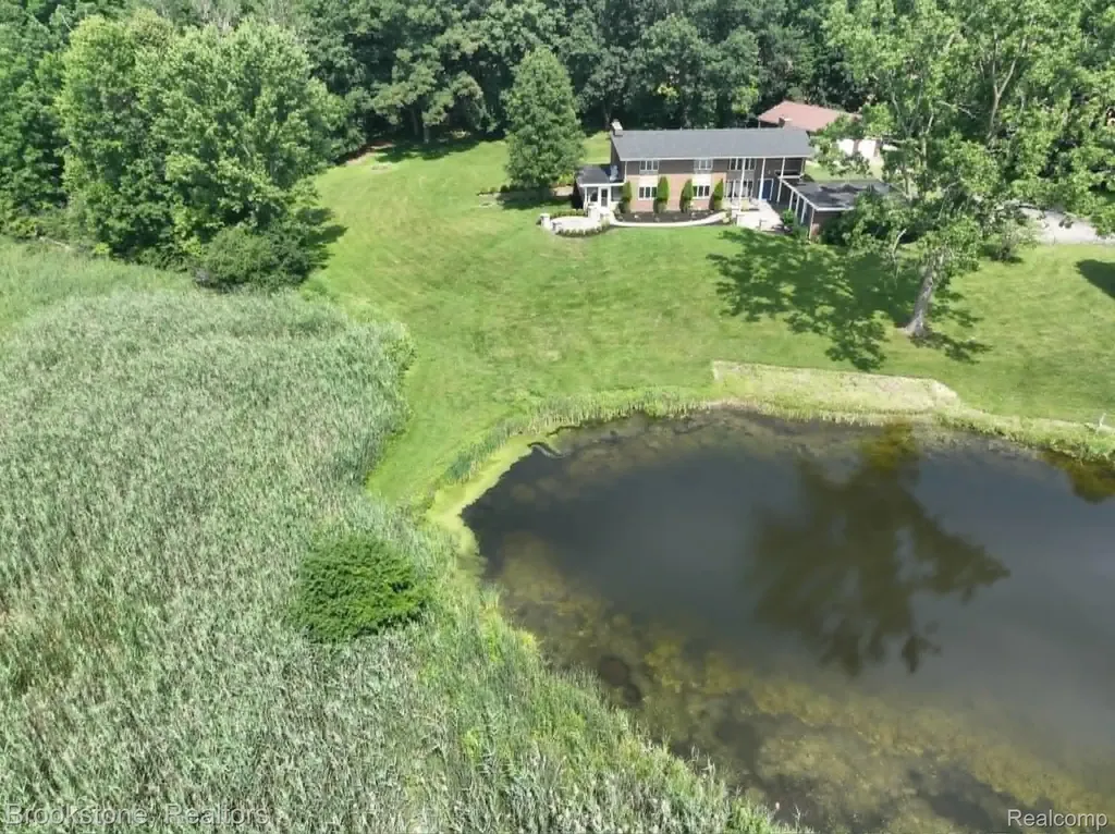 4140 S Henderson Road Davison Township MI 48423