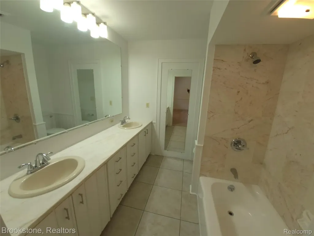 4140 S Henderson Road Davison Township MI 48423