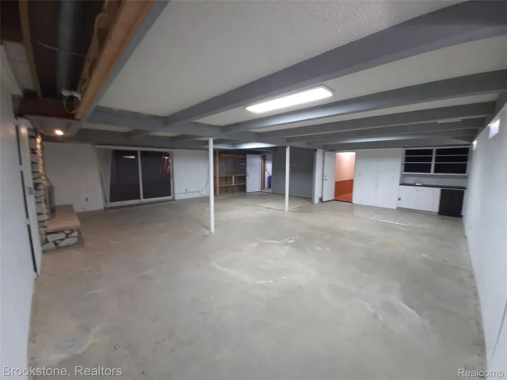 4140 S Henderson Road Davison Township MI 48423