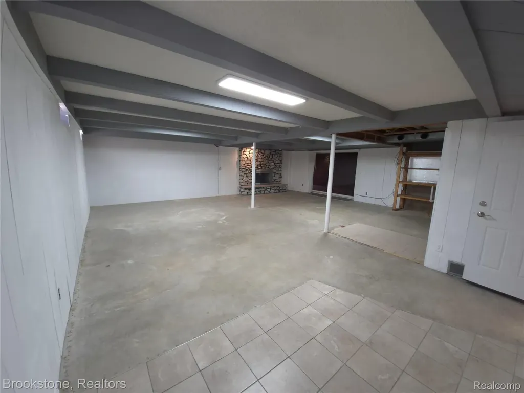 4140 S Henderson Road Davison Township MI 48423