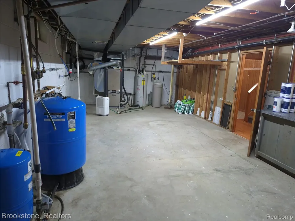 4140 S Henderson Road Davison Township MI 48423