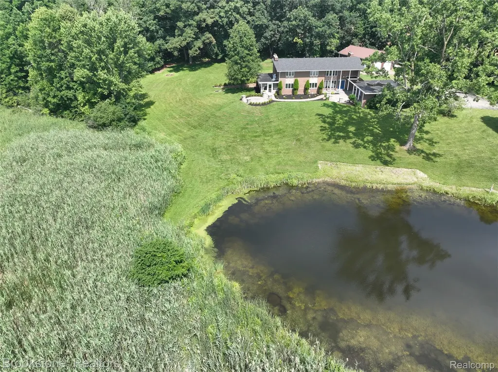 4140 S Henderson Road Davison Township MI 48423