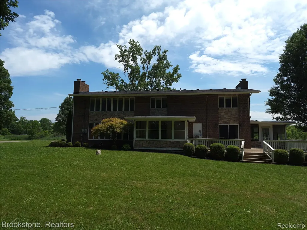 4140 S Henderson Road Davison Township MI 48423