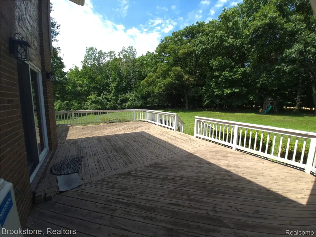 4140 S Henderson Road Davison Township MI 48423