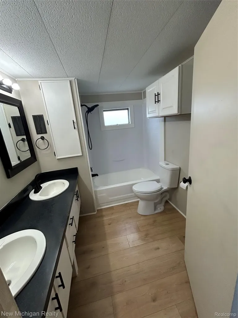 14 Highland Terrace White Lake Charter Township MI 48386