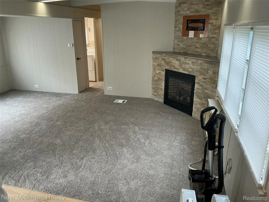 14 Highland Terrace White Lake Charter Township MI 48386