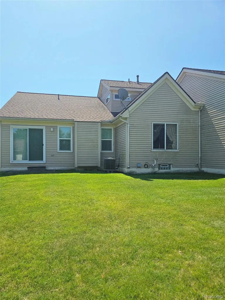 450 Lilly View Court Genoa Township MI 48843