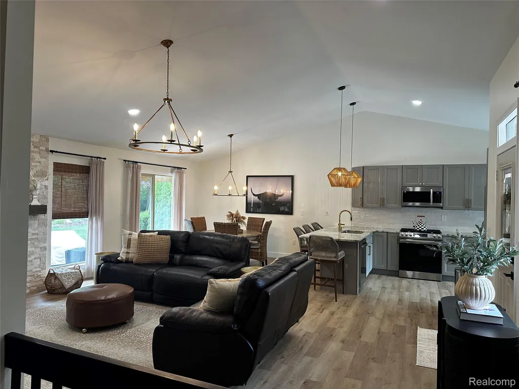51565 Hickory Lane Macomb Township MI 48042