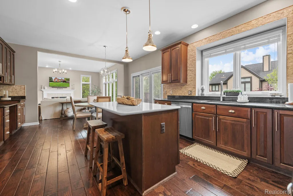 1476 Werth Drive Rochester City MI 48306