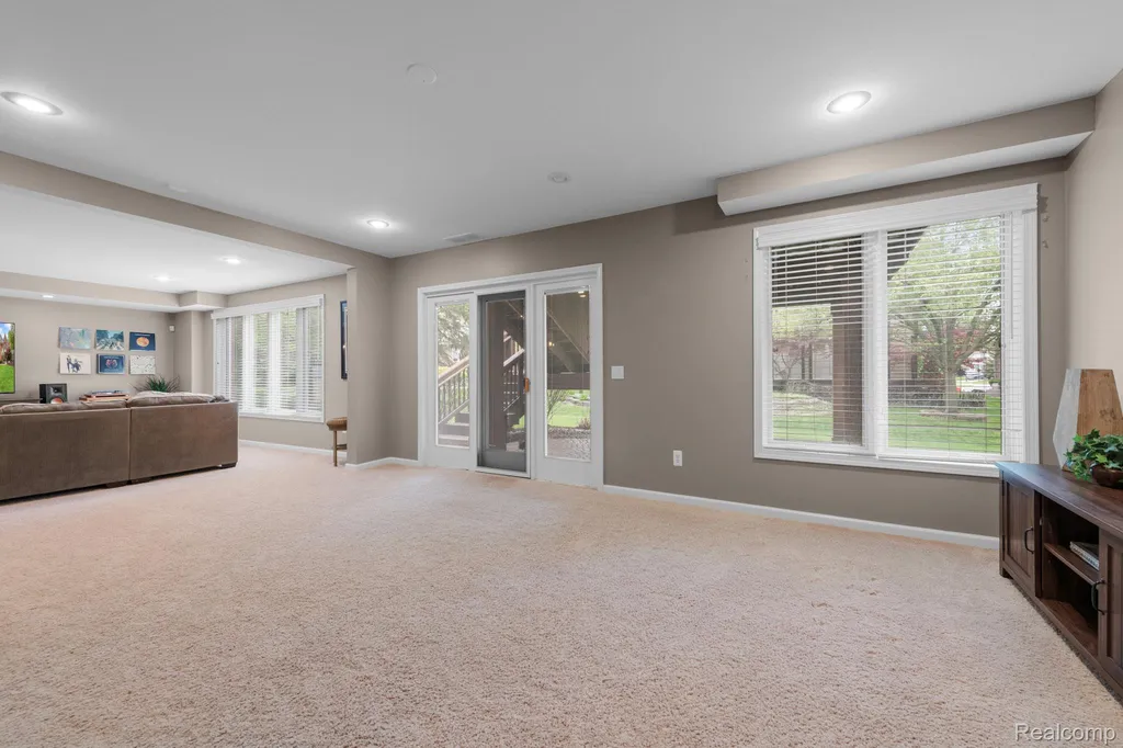 1476 Werth Drive Rochester City MI 48306
