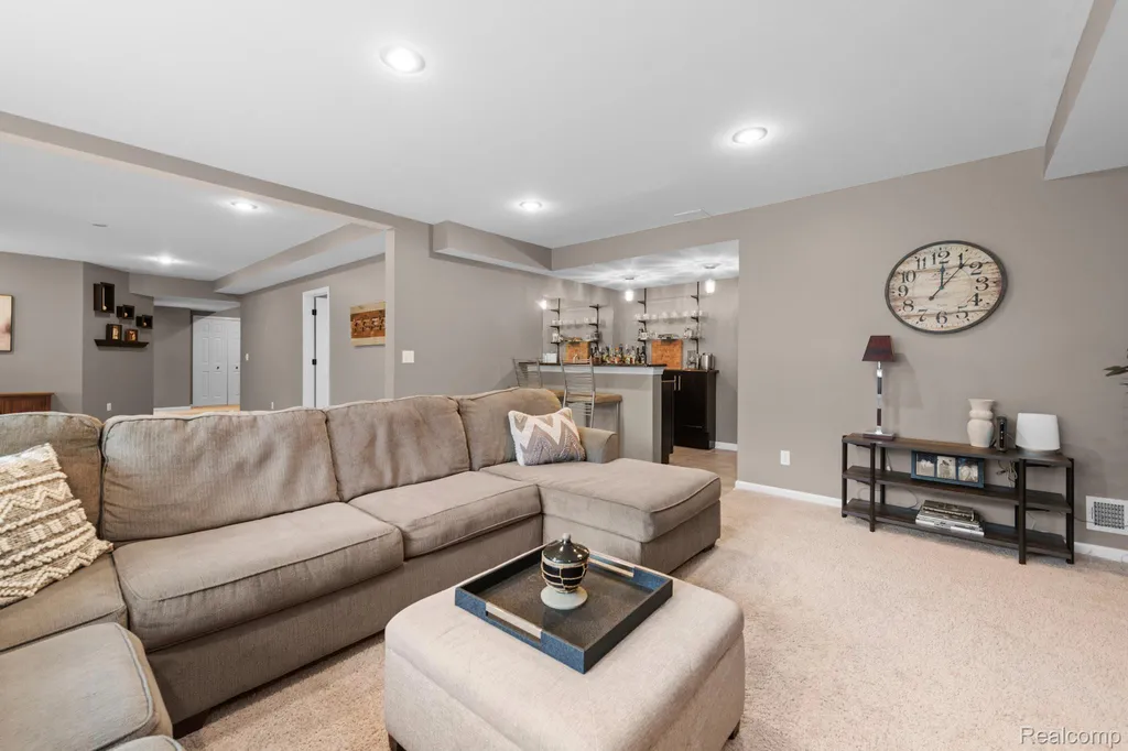1476 Werth Drive Rochester City MI 48306