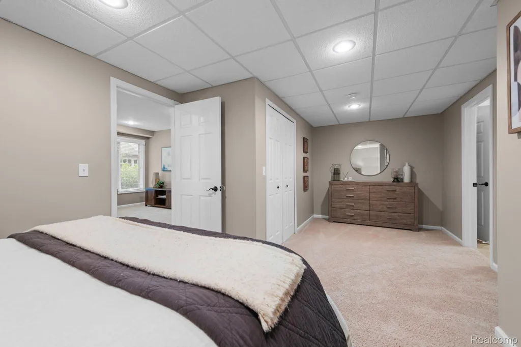 1476 Werth Drive Rochester City MI 48306