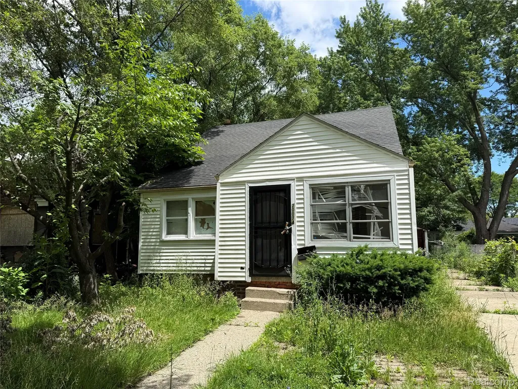 20074 Goulburn Street Detroit City MI 48205