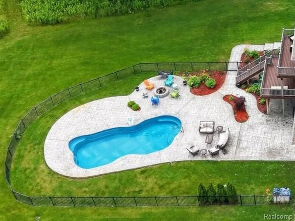 5532 Hartman Court Dexter Township MI 48130