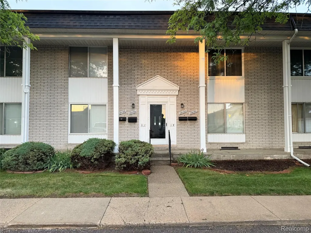 28096 Universal Drive Warren City MI 48092