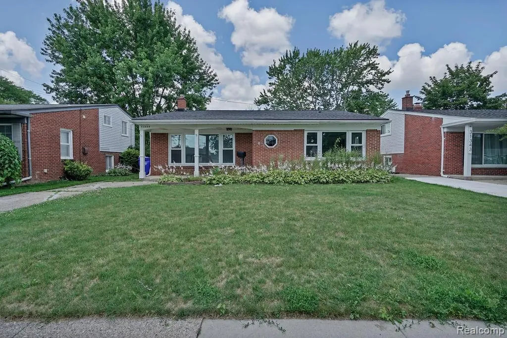 31335 Slumber Lane Fraser City MI 48026