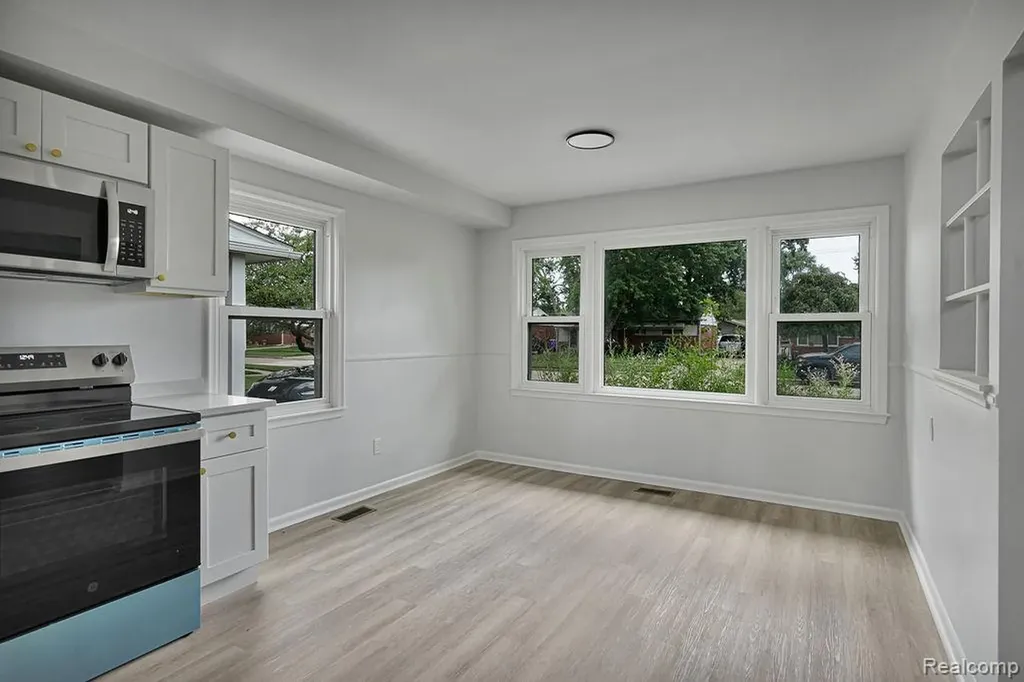 31335 Slumber Lane Fraser City MI 48026