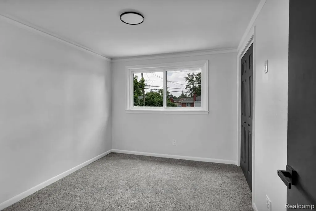 31335 Slumber Lane Fraser City MI 48026