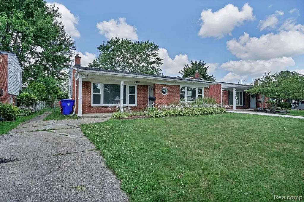 31335 Slumber Lane Fraser City MI 48026