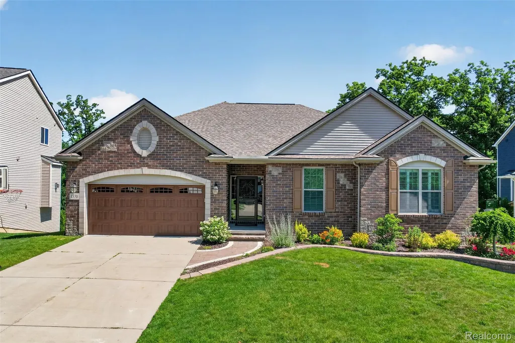 1330 Secretariat Way Oceola Township MI 48843