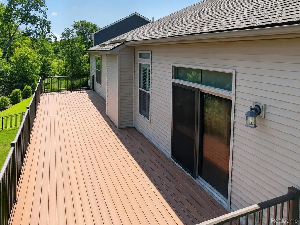 1330 Secretariat Way Oceola Township MI 48843