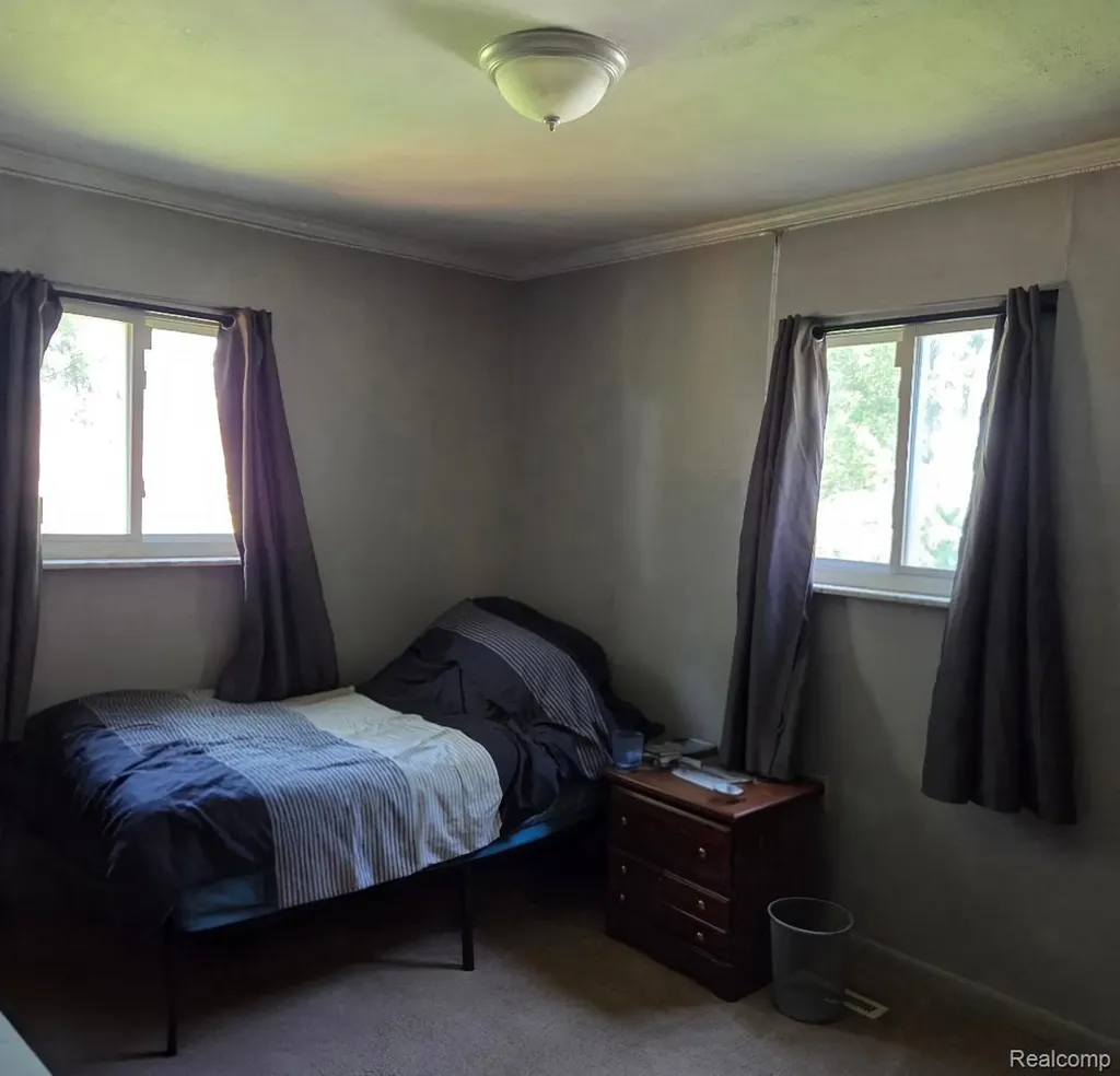 445 Clark Road Highland Charter Township MI 48357