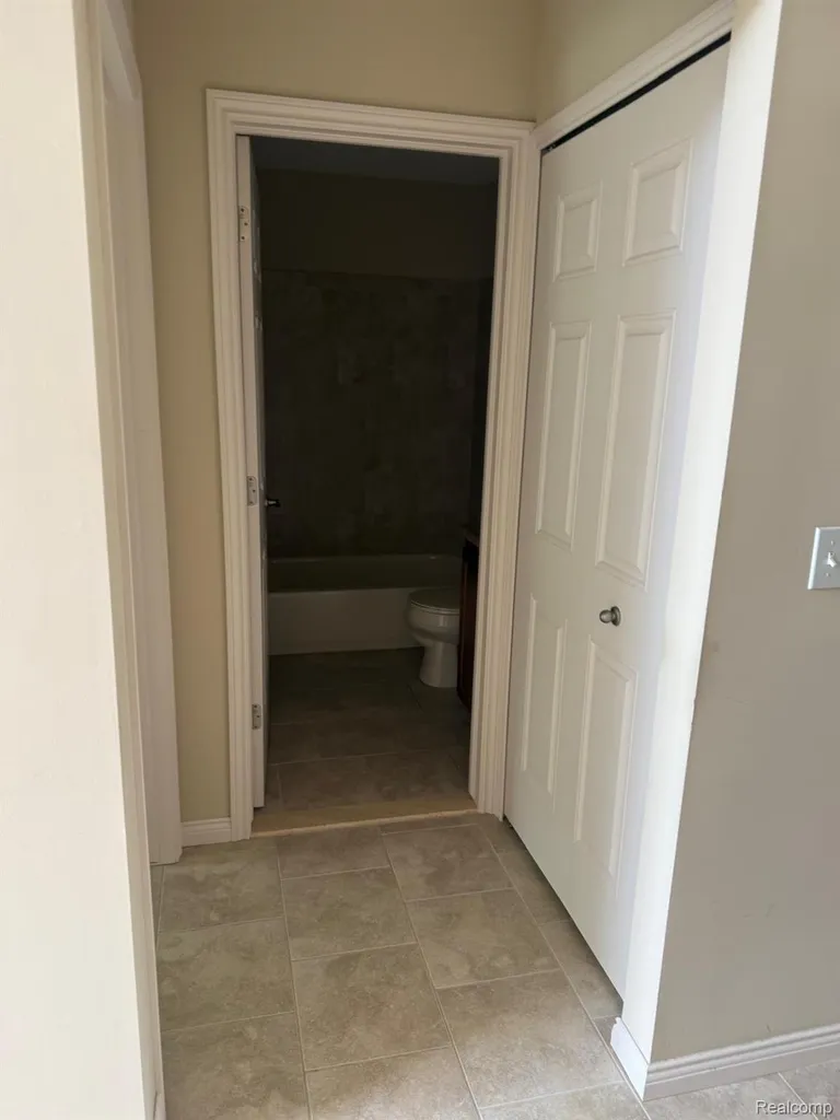 49329 Village Pointe Drive Shelby Charter Township MI 48315
