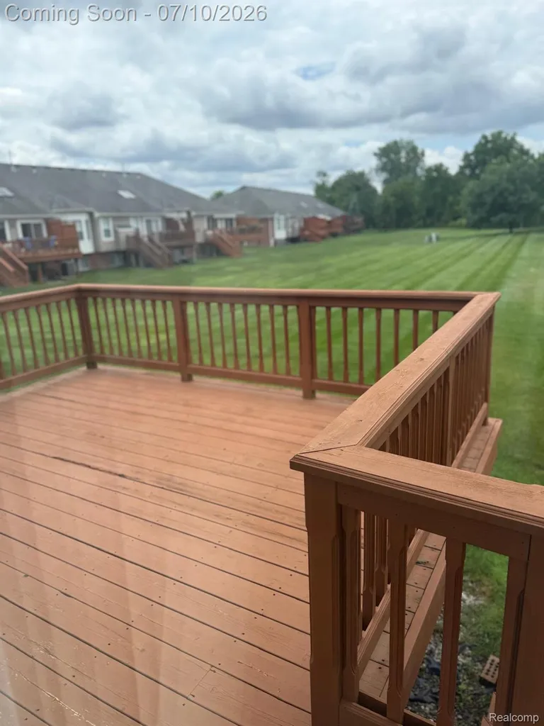 49329 Village Pointe Drive Shelby Charter Township MI 48315