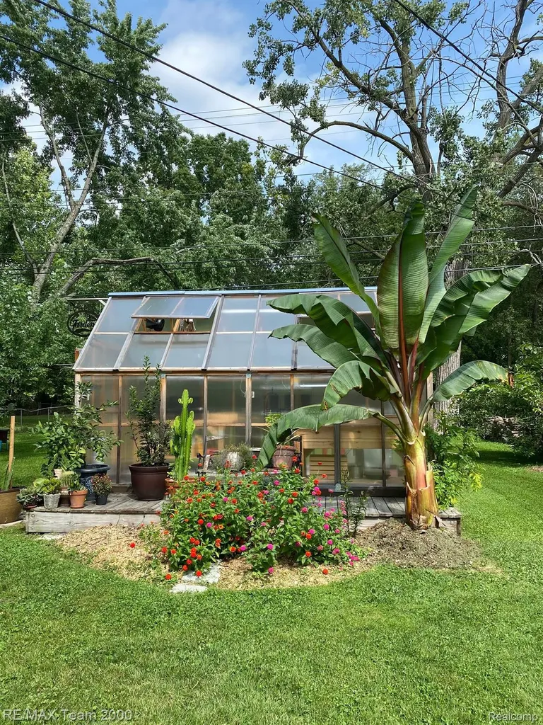 29054 Bock Street Garden City City MI 48135