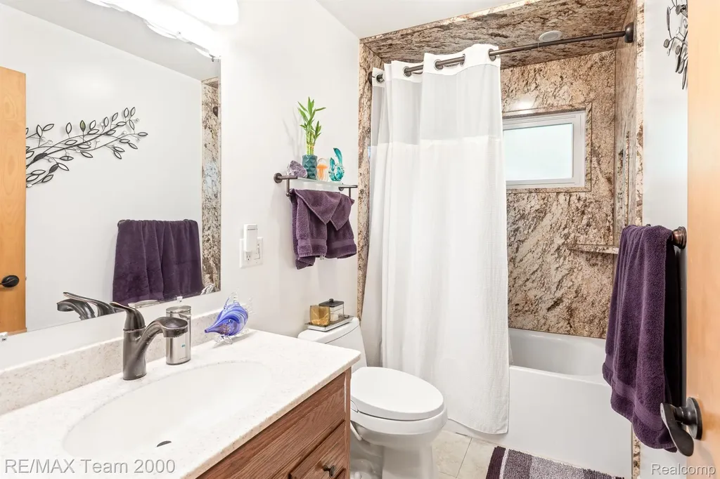 29054 Bock Street Garden City City MI 48135