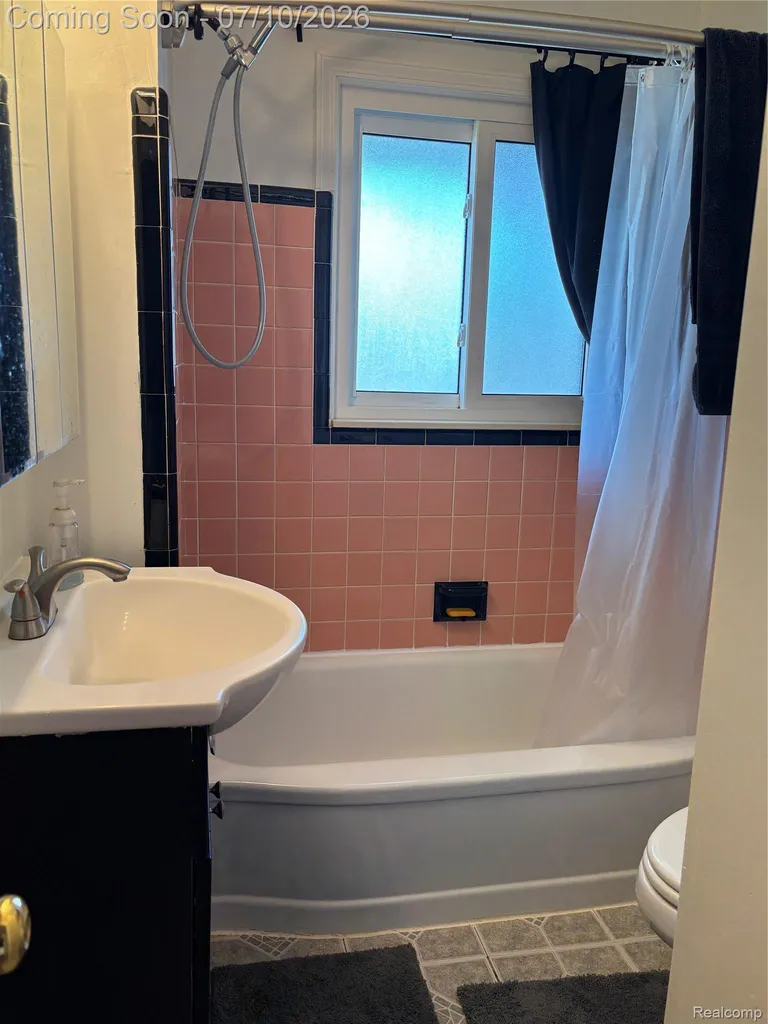 17588 Quarry Street Riverview City MI 48193