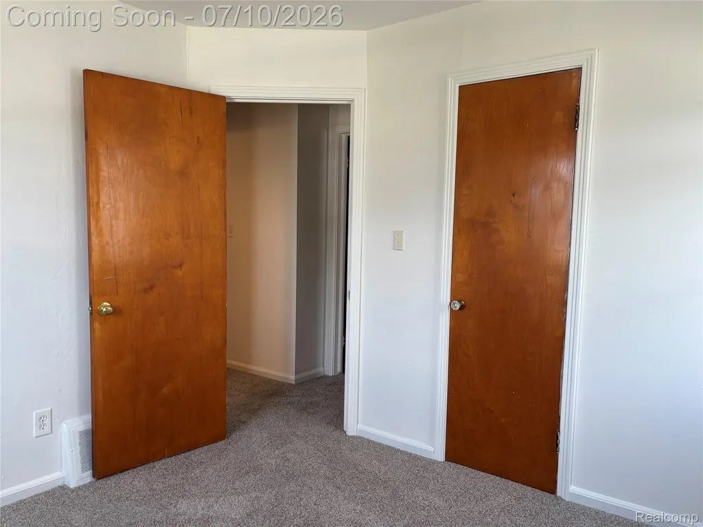 17588 Quarry Street Riverview City MI 48193