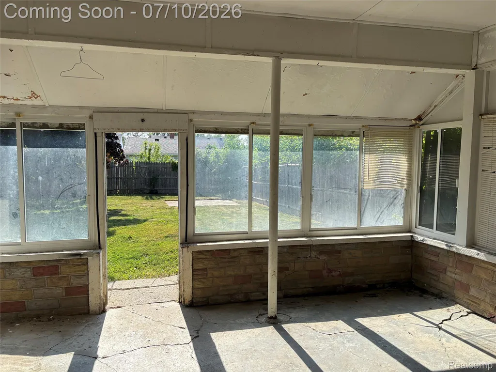17588 Quarry Street Riverview City MI 48193