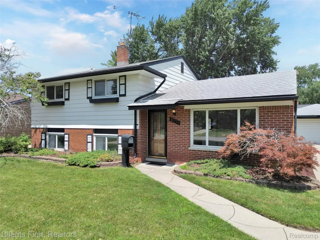 32714 Cowan Road Westland City MI 48185