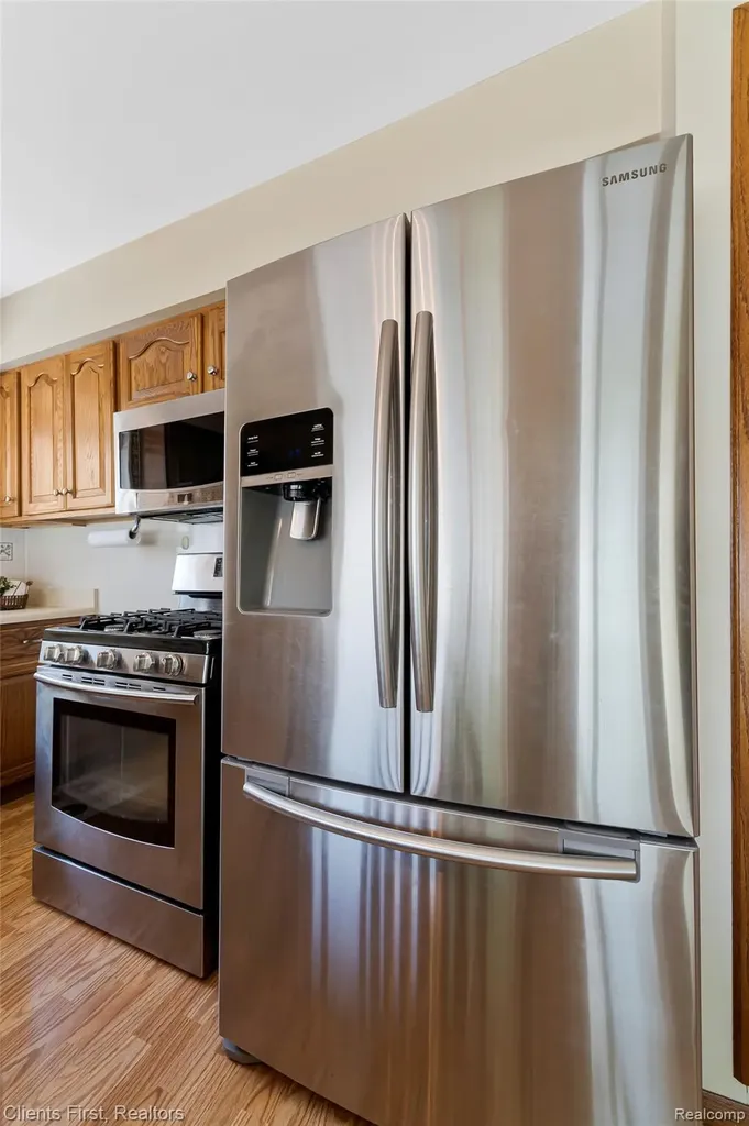 32714 Cowan Road Westland City MI 48185