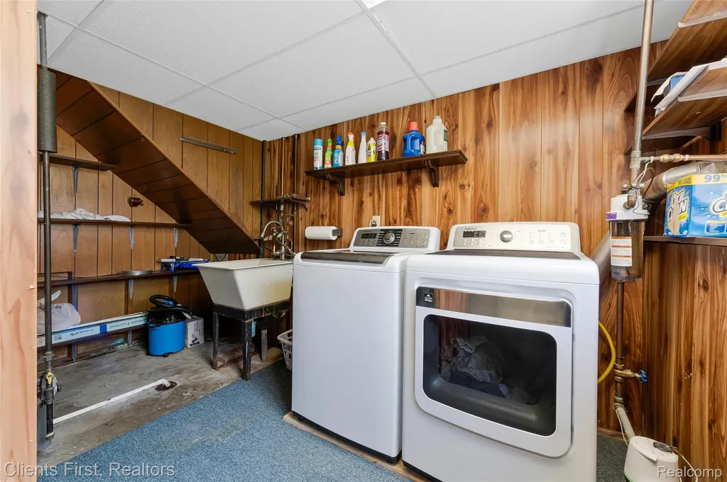 32714 Cowan Road Westland City MI 48185