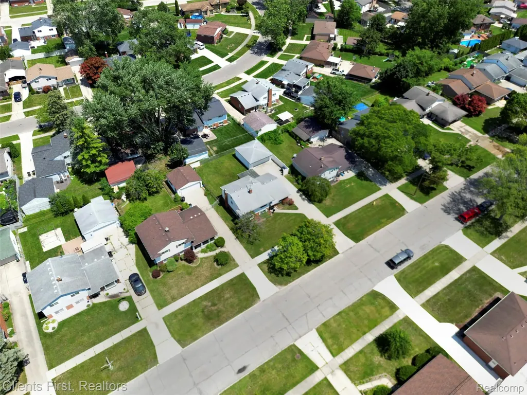 32714 Cowan Road Westland City MI 48185