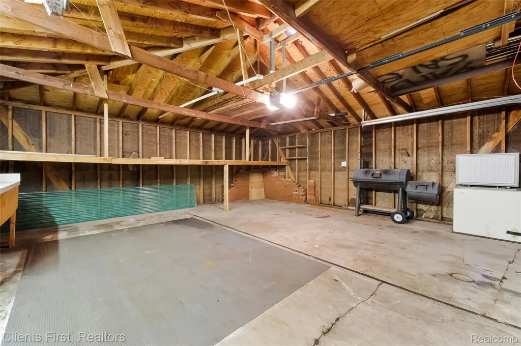 32714 Cowan Road Westland City MI 48185