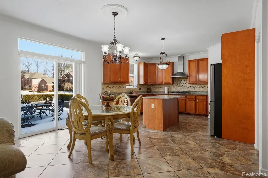 42575 Silverwood Drive Sterling Heights City MI 48314