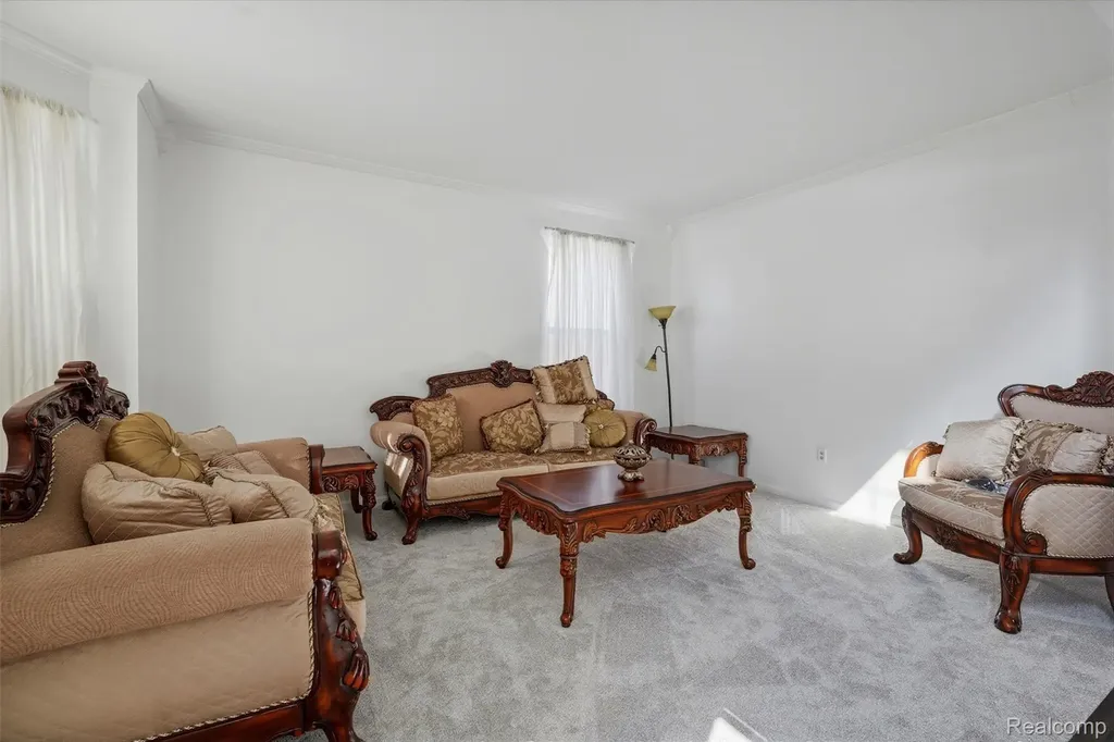 42575 Silverwood Drive Sterling Heights City MI 48314