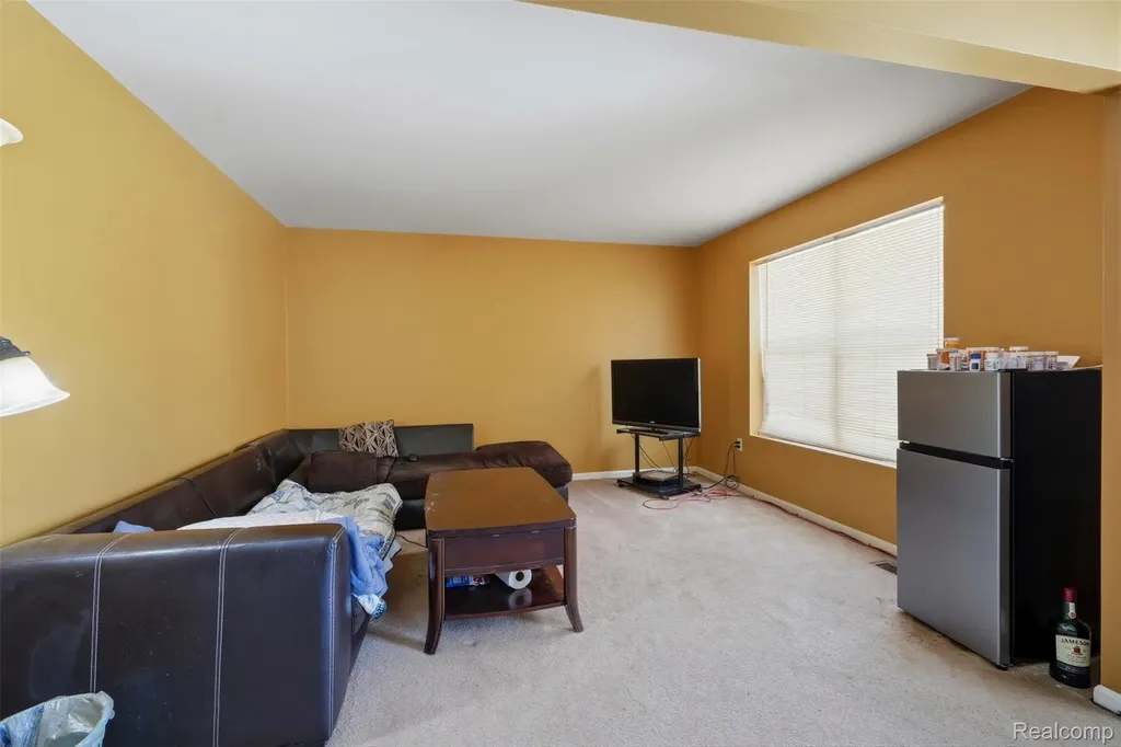 42575 Silverwood Drive Sterling Heights City MI 48314