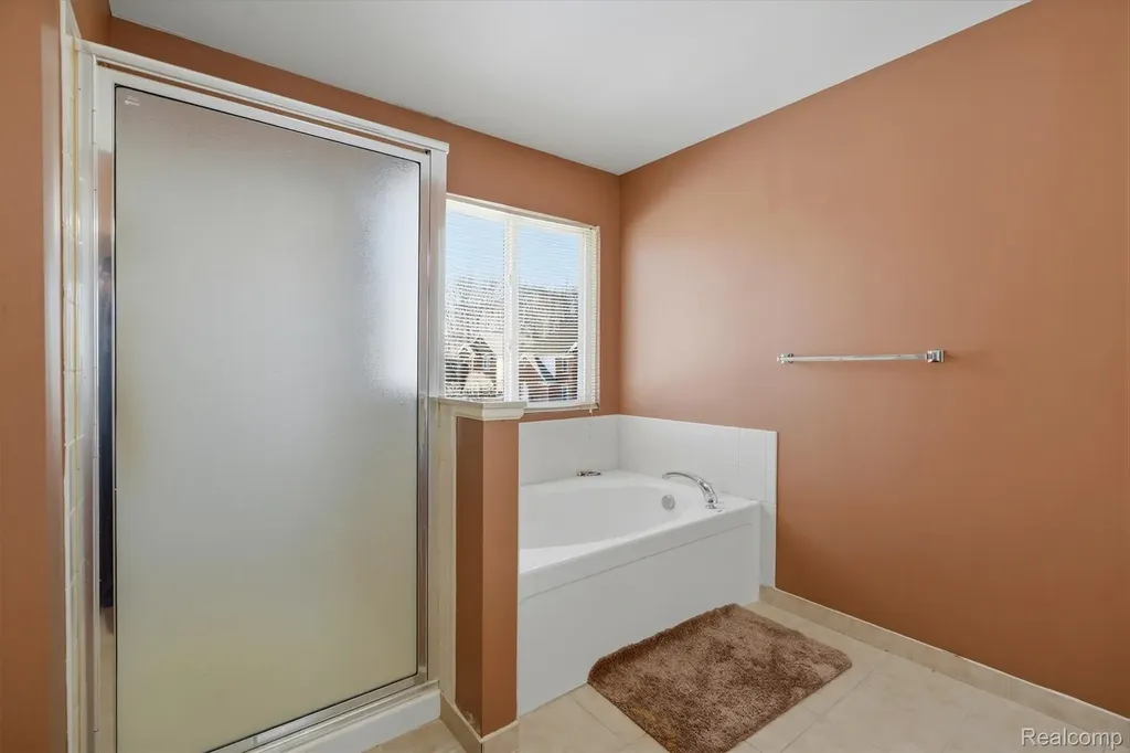42575 Silverwood Drive Sterling Heights City MI 48314