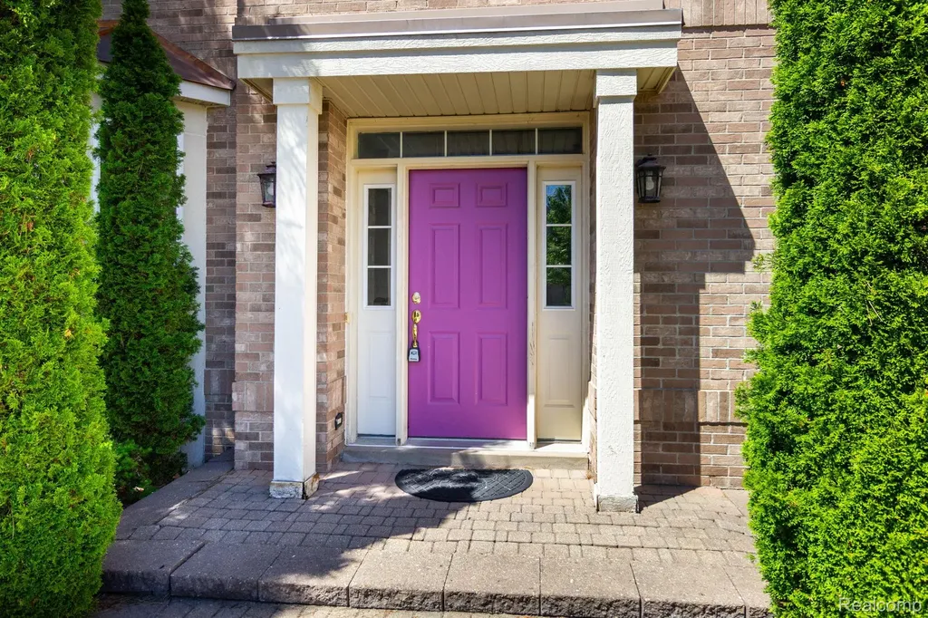 42575 Silverwood Drive Sterling Heights City MI 48314