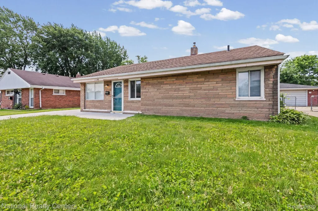 11146 Superior Avenue Warren City MI 48089
