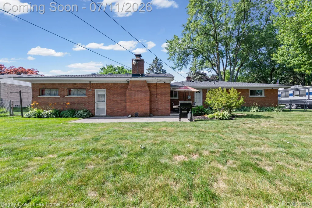 5615 Althea Street Shelby Charter Township MI 48316