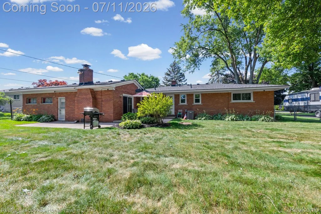 5615 Althea Street Shelby Charter Township MI 48316